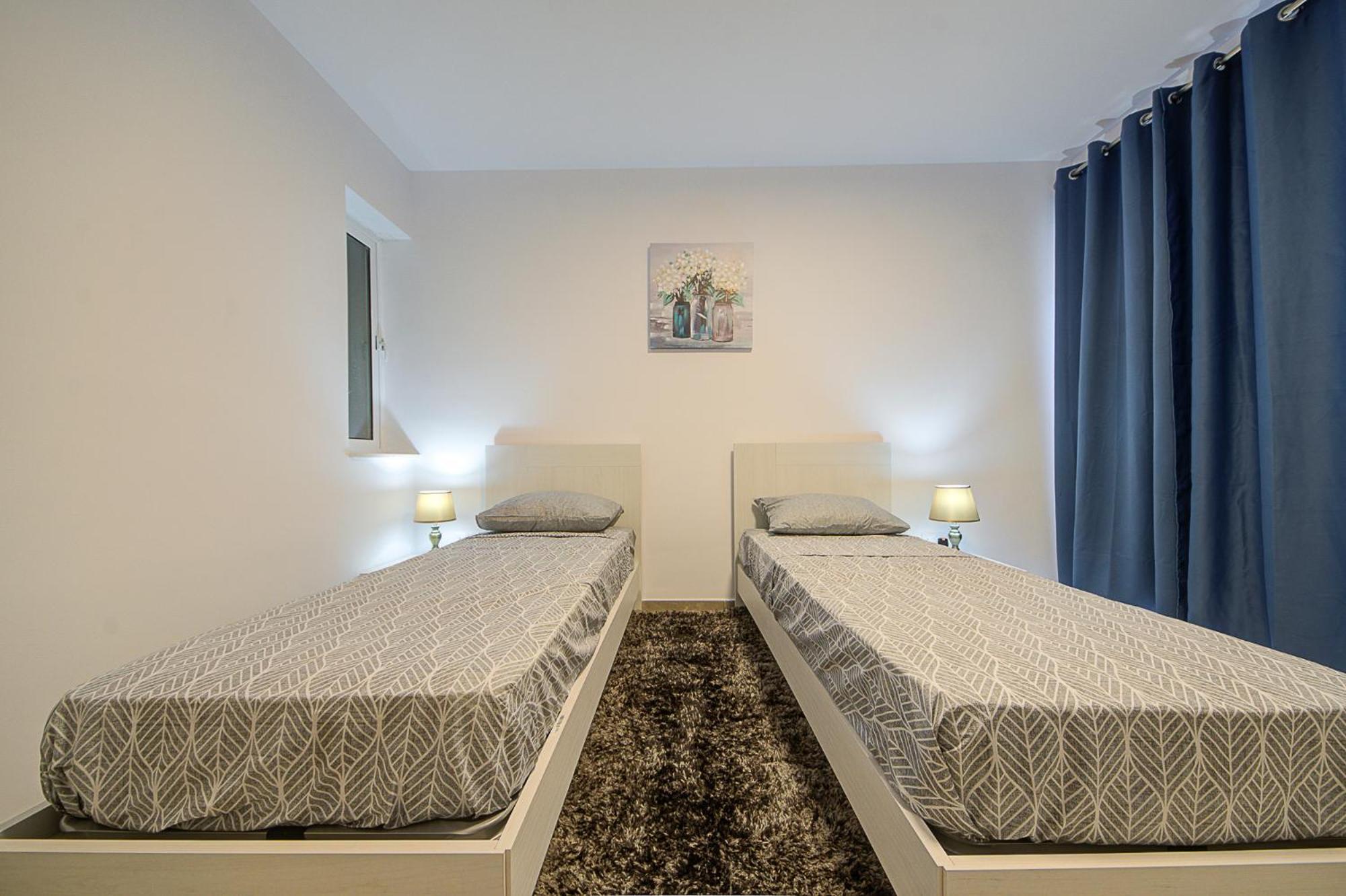 Cosy 3br With Backyard In Of By 360 Estates Apartment