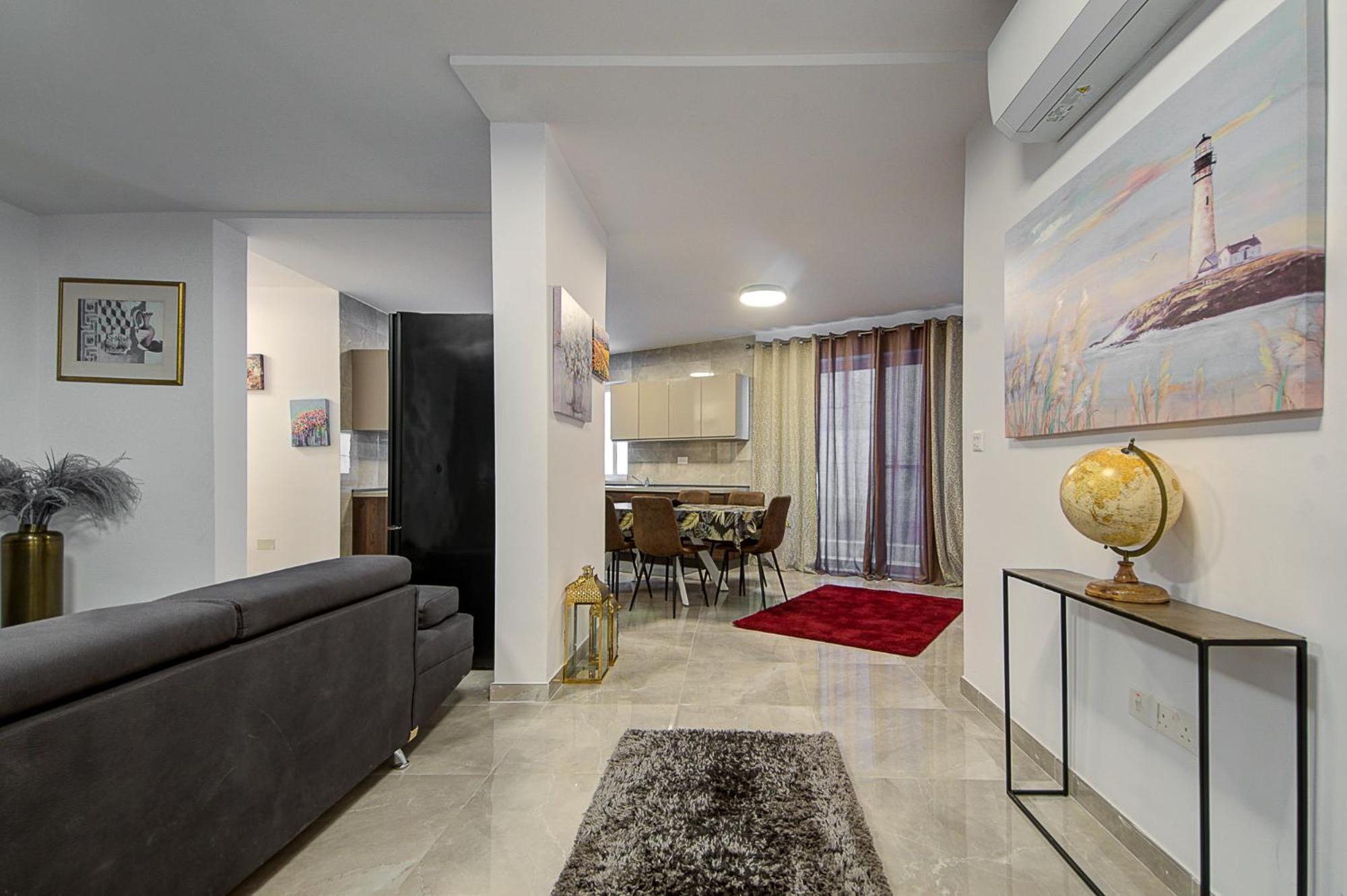 Cosy 3br With Backyard In Of By 360 Estates
