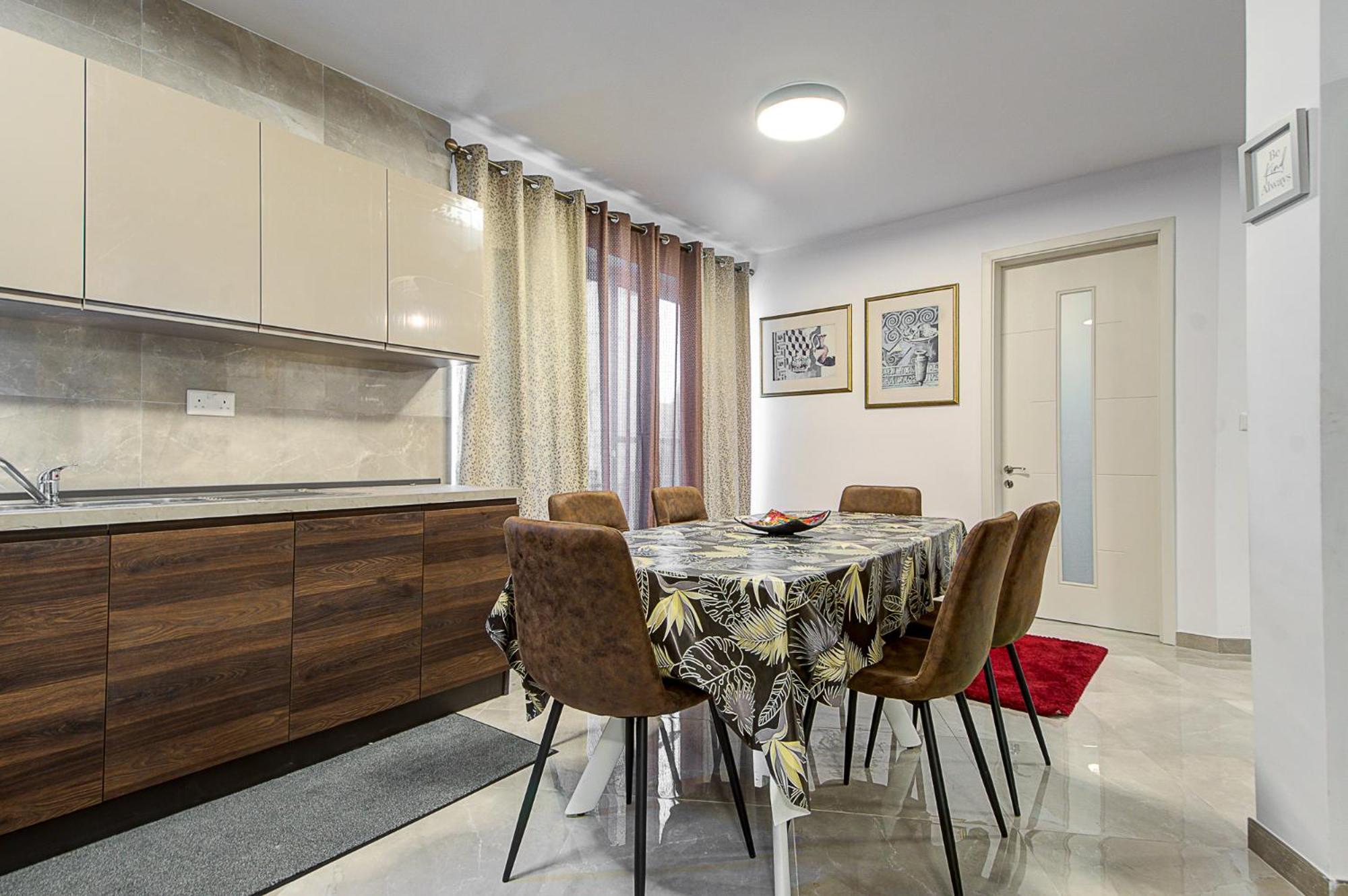 Cosy 3br With Backyard In Of By 360 Estates Apartment